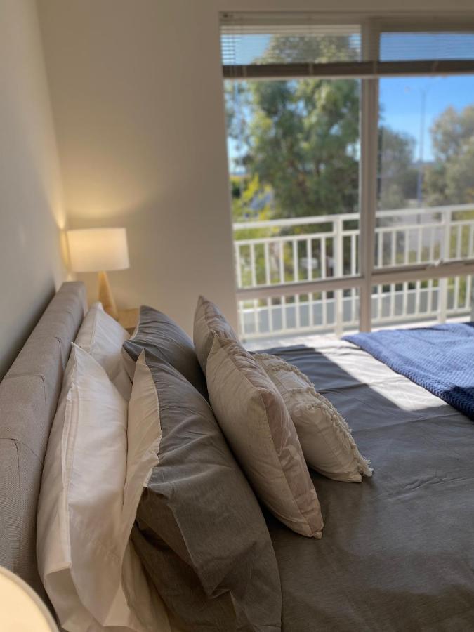 Modern Luxury 1 Bedroom Apartment - Walk To The Shops! Free Wifi Clarkson Exteriör bild