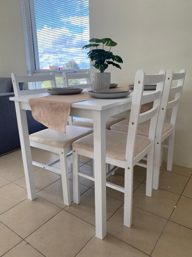 Modern Luxury 1 Bedroom Apartment - Walk To The Shops! Free Wifi Clarkson Exteriör bild